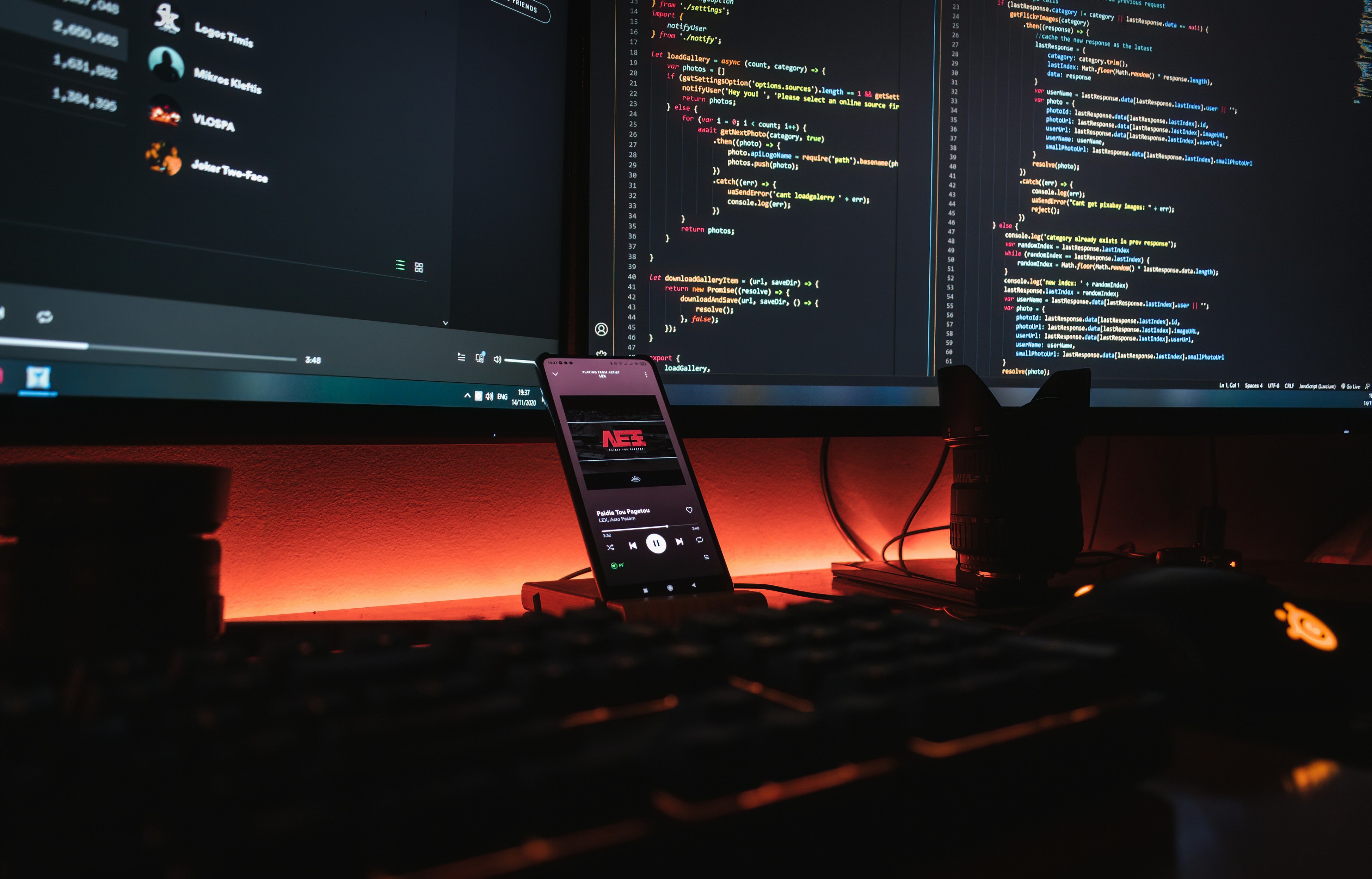 Código en pantalla y tecnología